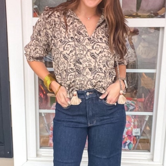 NWT tan and black blouse - Picture 2 of 8